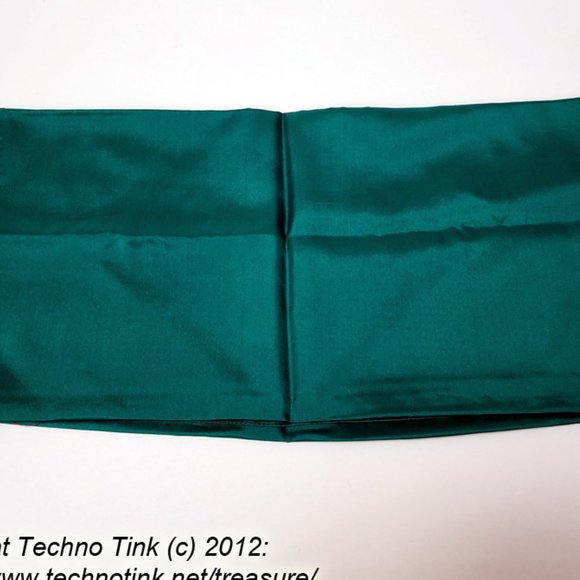 Premium Silks 36 " (Green) by Magic by Gosh - Picture 7 of 9